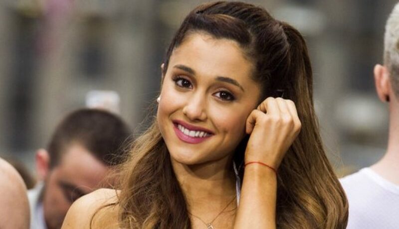 OMG! Ariana Grande poate ajunge pe mâna Poliţiei după scandalul „gogoşilor”