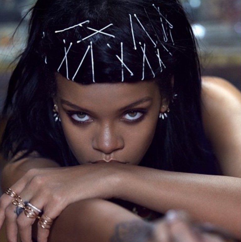 VIDEO: Rihanna lansează o piesă nouă! Ascultă „Nothing’s Promised”!