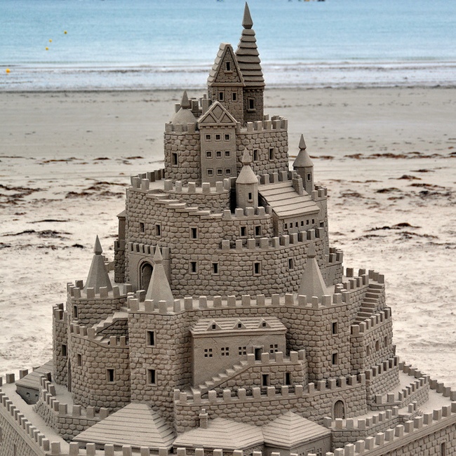 TOP 21 cele mai FORZĂ castele de nisip pe care le-ai văzut vreodată