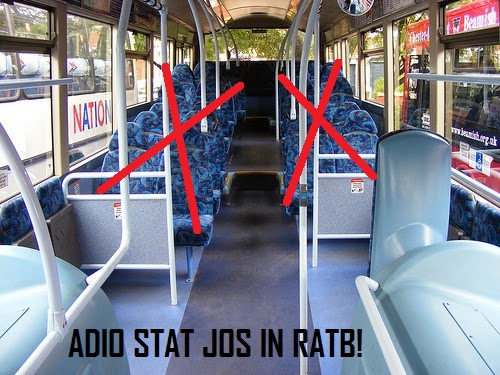 LOL: RATB vrea să introducă autobuze fără scaune ca să nu se mai certe călătorii pe locuri!
