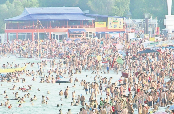 TOP 8 efecte ale aglomerației de turiști care se află în acest moment pe litoralul românesc!