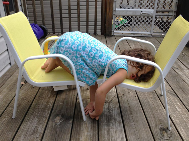17 fotografii care demonstrează că cei mici pot dormi oriunde și oricum!