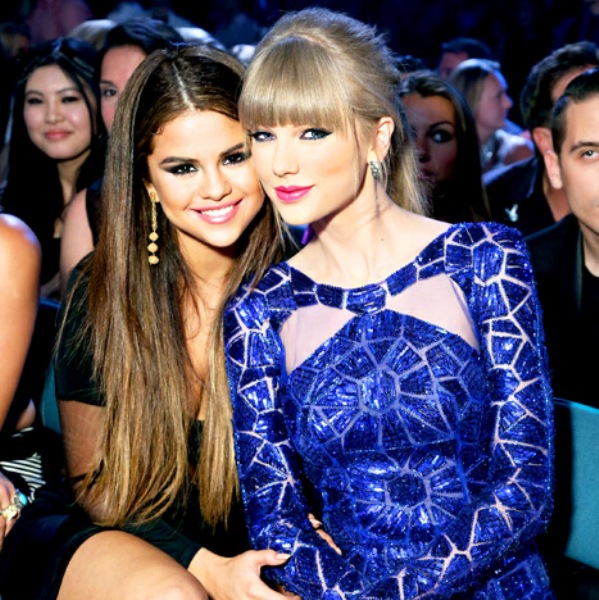 14 fotografii care arată că Taylor și Selena sunt cele mai bune prietene