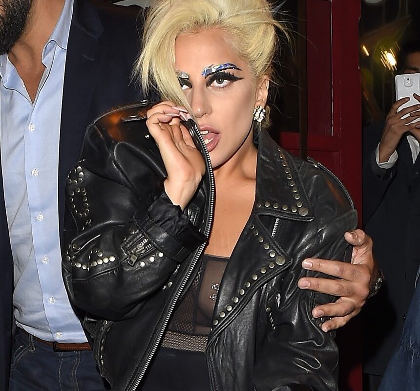 OMG! Lady Gaga a fost filmată în timpul unui ‘foursome’ şi a spus că i-a plăcut!