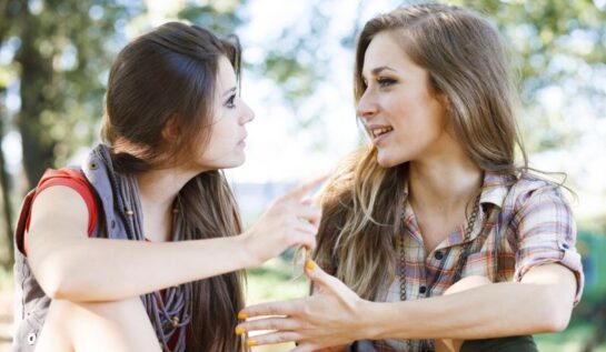 FRUMI. 10 lucruri pe care prietenii ar trebui să şi le spună fără ocolişuri