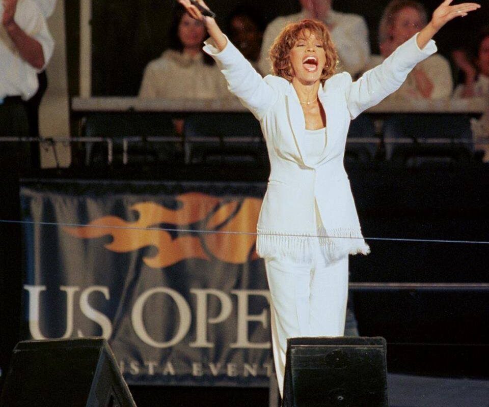 OMG! Whitney Houston, în turneu în 2016, sub formă de hologramă