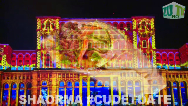 Zilele Bucureștiului: Românii au aplaudat minute în șir proiecția video a unei shaorme gigant pe Casa Poporului!