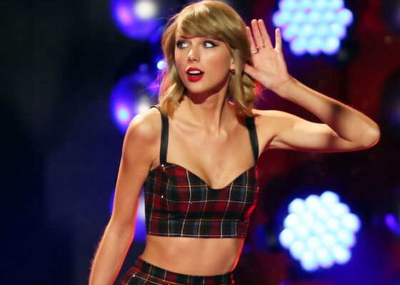VIDEO: Taylor Swift, așa cum nu ai mai văzut-o. Uite cum dansează cu un puști de 7 ani!