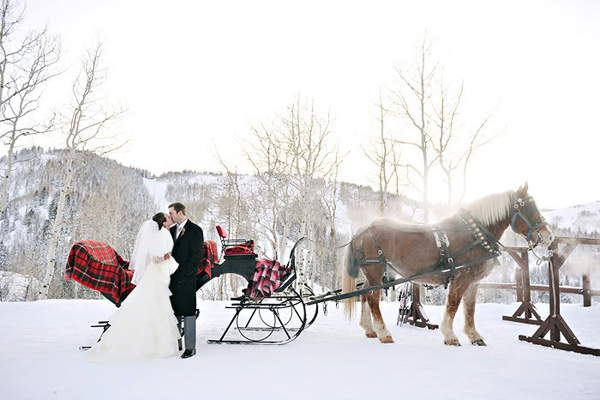 16 fotografii care arată că nunțile făcute iarna sunt desprinse din povești