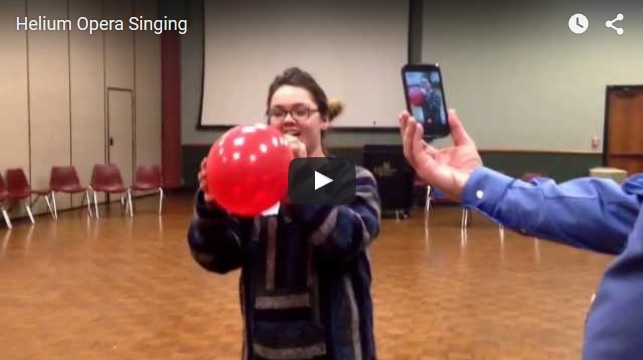 VIDEO VIRAL: Cum sună interpretarea ariilor de operă dacă inspiri heliu!