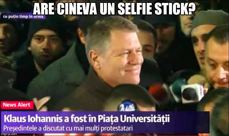 TOP 5 cele mai tari glume despre prezenta lui Klaus Iohannis la protestele din Piata Universitatii!