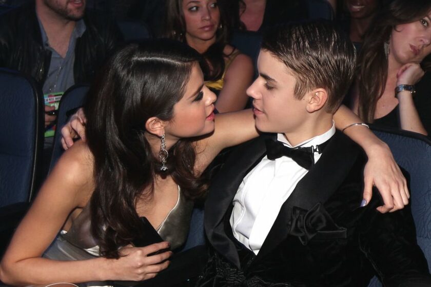 VIDEO: Justin și Selena, din nou împreună? Bieber i-a făcut o serenadă într-un restaurant