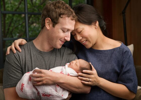Mai mulți maneliști s-au arătat interesați să cânte la botezul fetiței lui Mark Zuckerberg