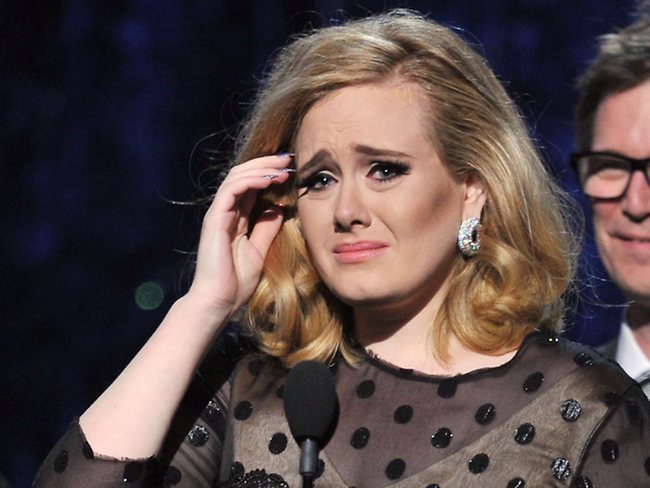 OMG! Adele e acuzată de plagiat. Ascultă piesa din care s-ar fi inspirat!