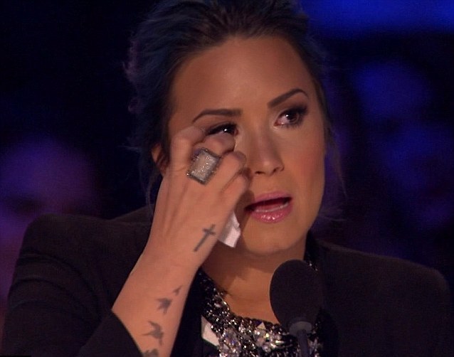 Demi Lovato, în lacrimi după ce și-a pierdut prietenul. Uite ce omagiu emoționant i-a adus!