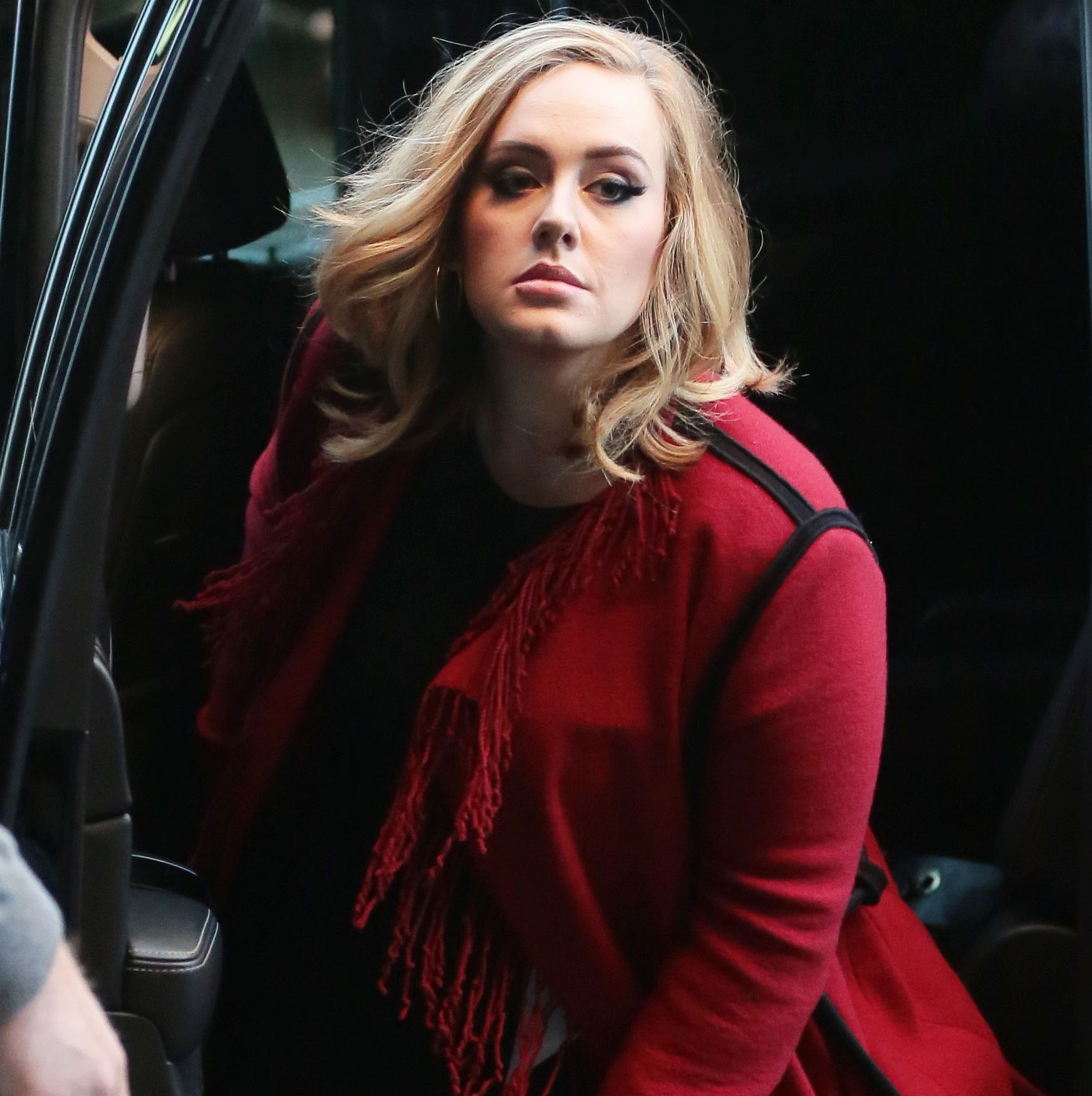 FOTO: Adele și-a schimbat look-ul. Uite cum arată părul ei acum!