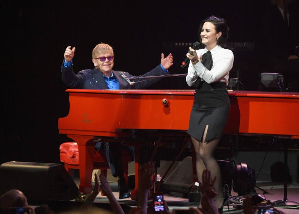 VIDEO: Demi Lovato a cântat cu Elton John. Interpretarea lor a emoționat pe toată lumea!