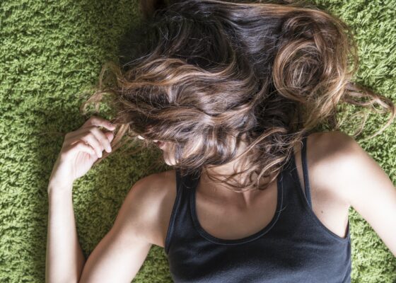 12 motive pentru care părul în exces este cel mai mare duşman al unei tipe