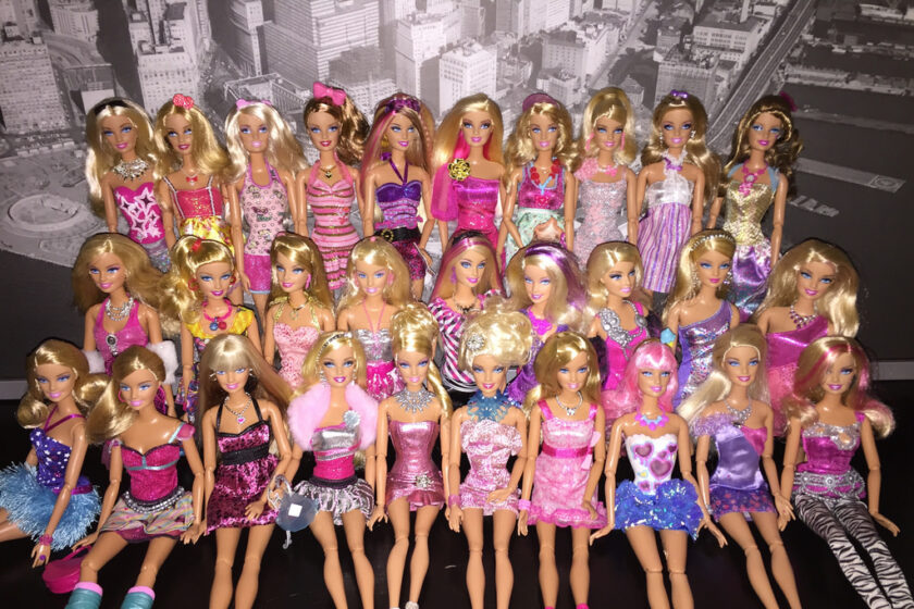 FOTO. Cum a evoluat păpuşa Barbie în 58 de ani