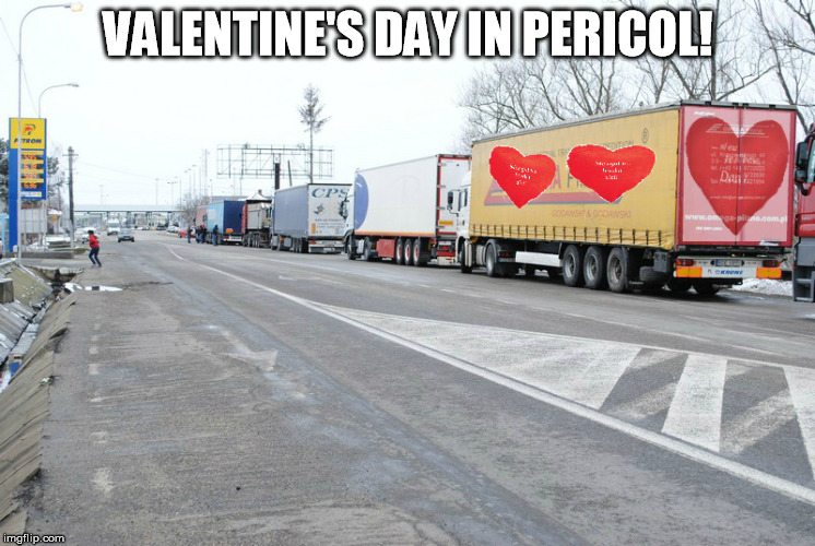 Valentines Day în pericol! Un transport de sute de mii de pernuţe în formă de inimioară a fost oprit la vamă!