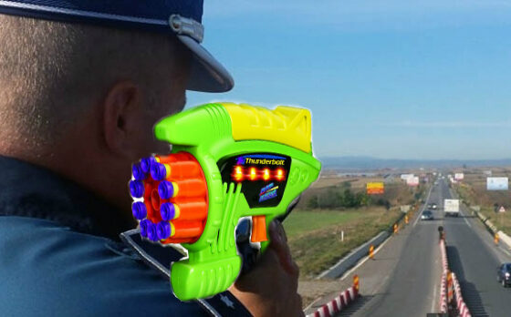 Veste bună: Noile radar tip pistol vor fi colorate strident ca să pară de jucărie și să nu mai sperie șoferii!