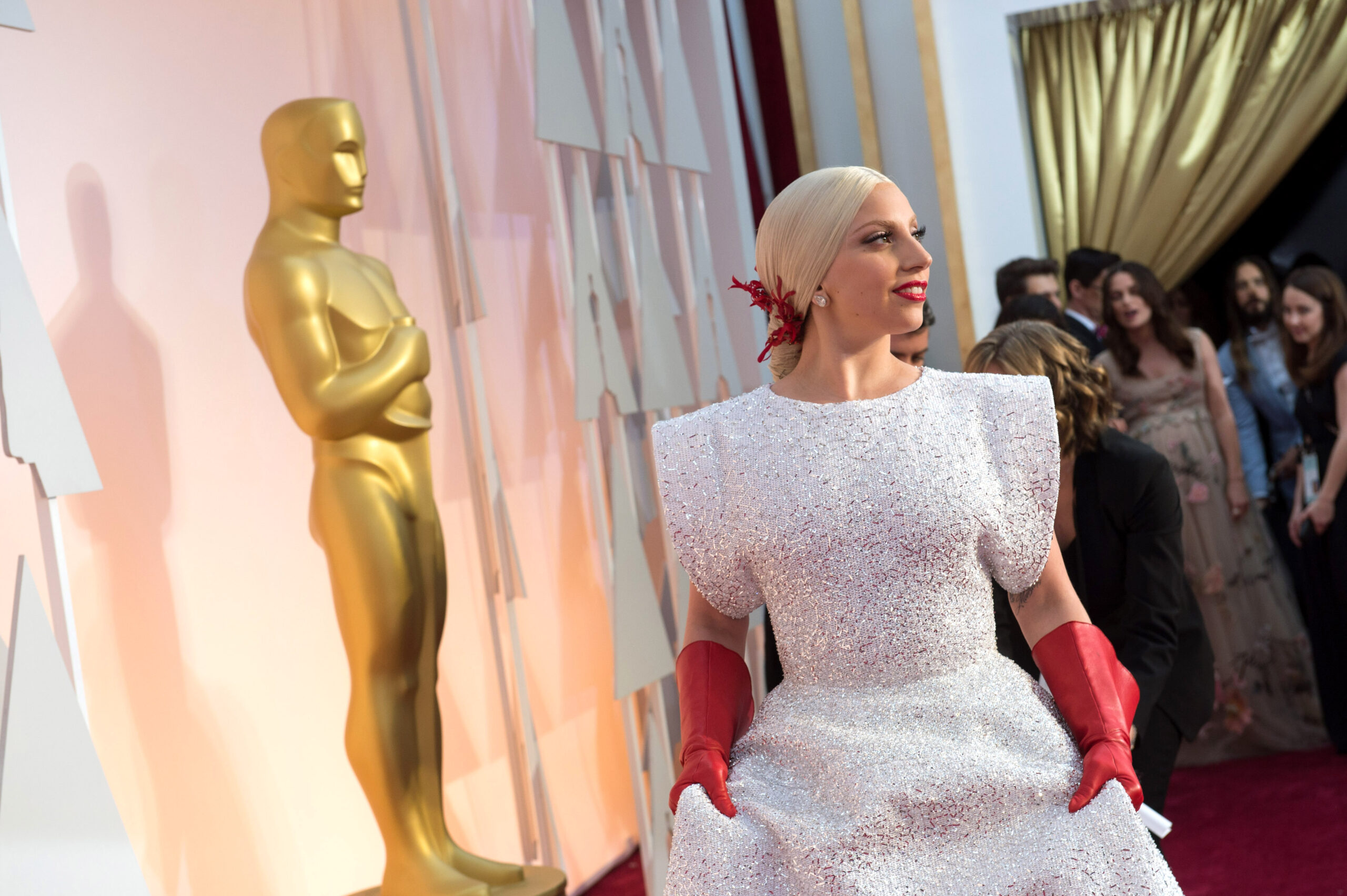 Câştigă Lady Gaga Oscarul din prima?