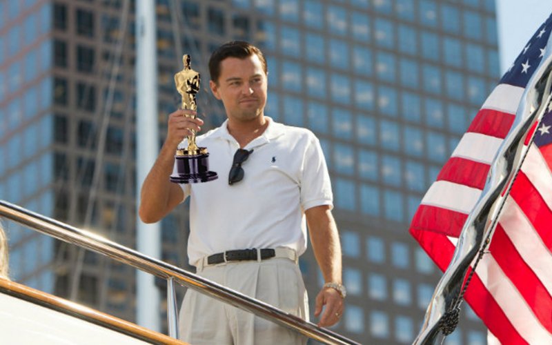 GLUMA ZILEI: DiCaprio îşi vinde Oscarul