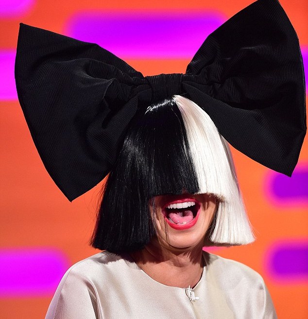 VIDEO: Sia are un talent de-a dreptul nebun. Vezi una dintre cele mai tari apariții ale ei