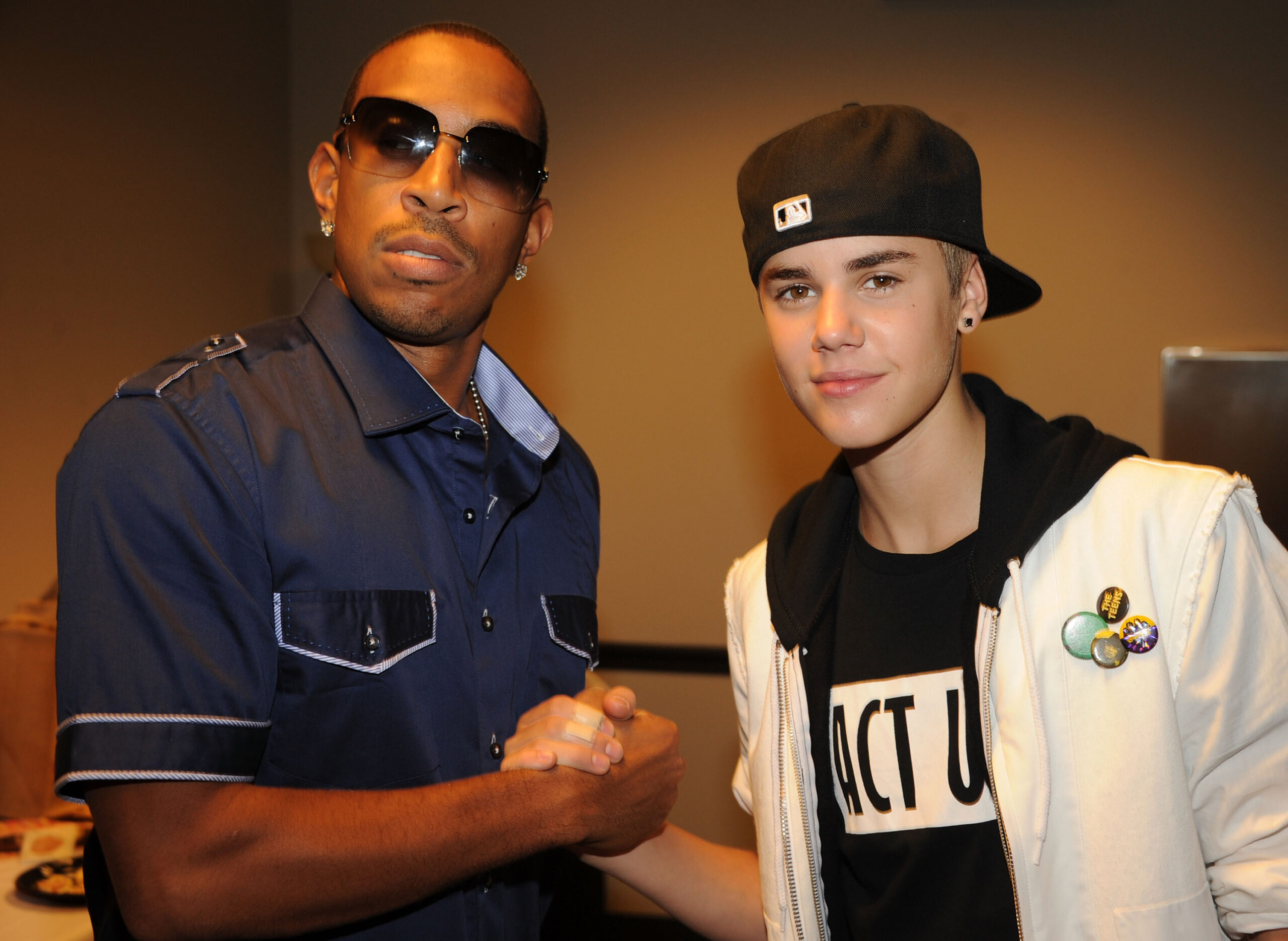 EPIC: Justin Bieber şi Ludacris au cântat din nou „Baby”