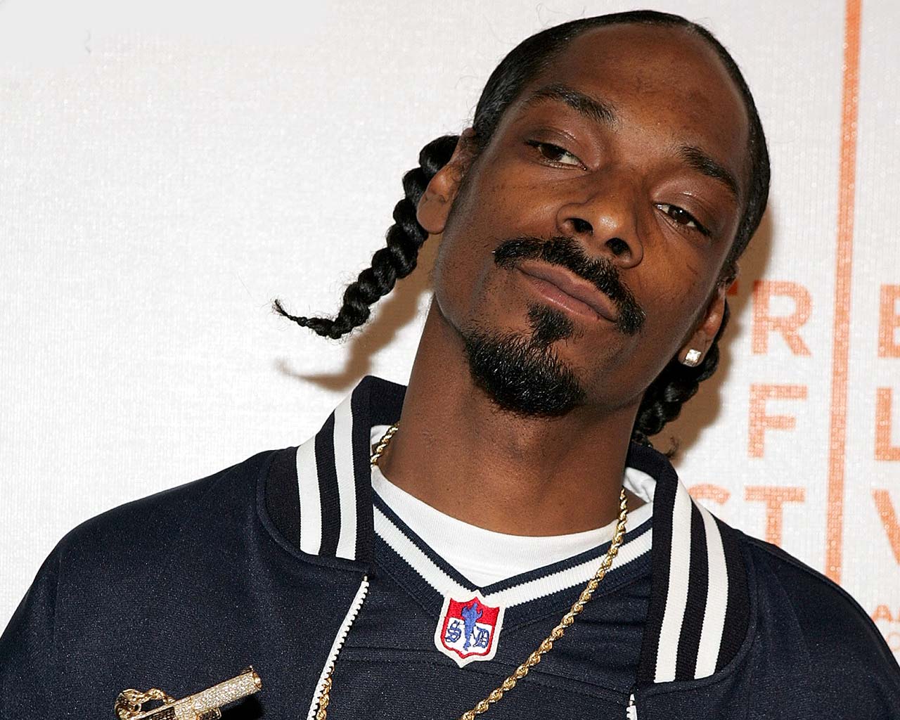 Ăsta e cel mai sincer şi amuzant interviu Snoop Dogg