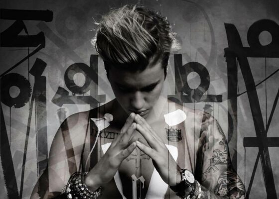 VIDEO: Justin Bieber îţi face pielea de găină cu coverul “Cry Me A River”