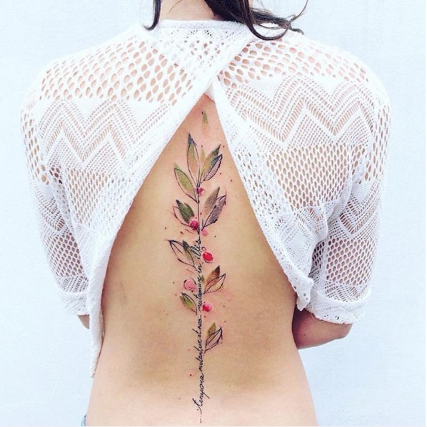 FOTO. Cele mai FRUMI tatuaje cu flori care dau idei oricărei tipe
