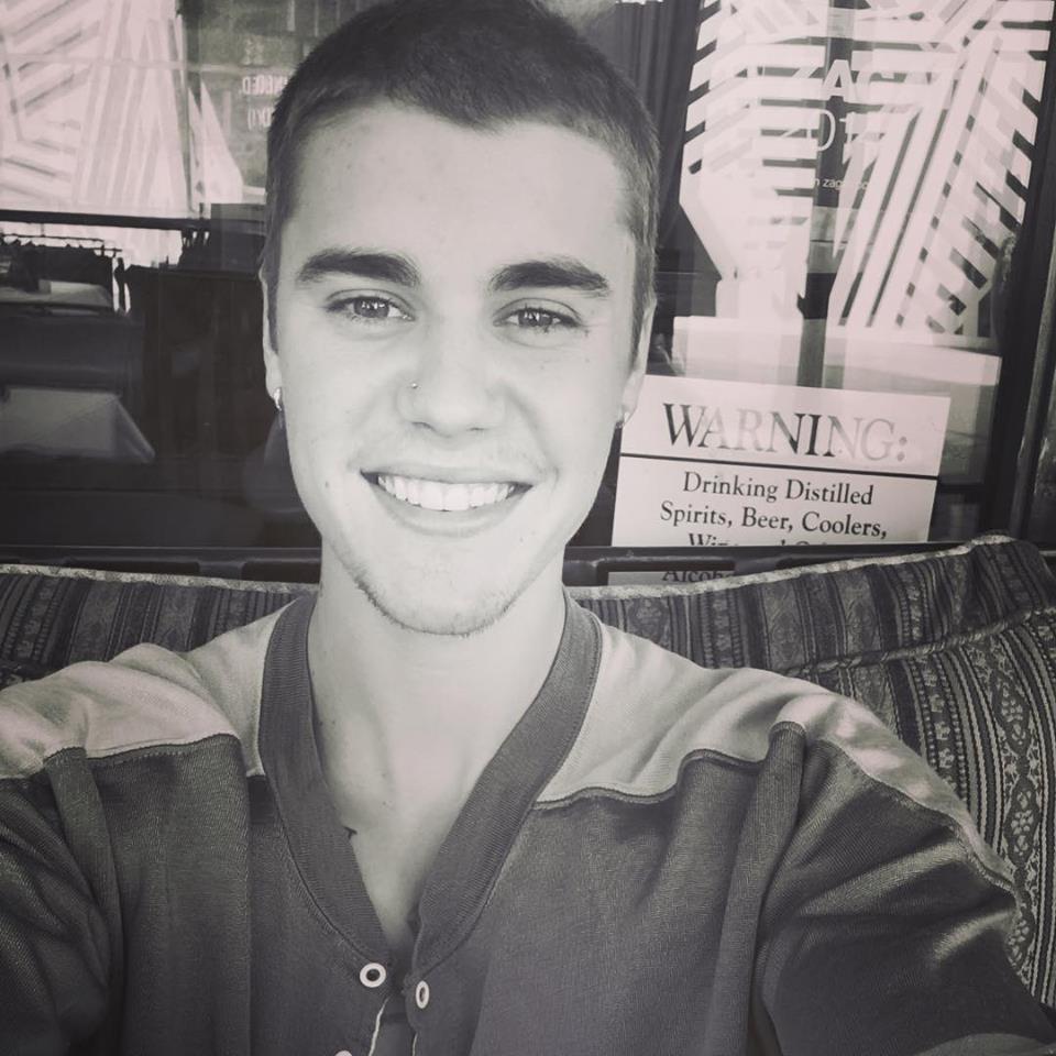 OMG! Ai văzut selfie-ul de 2 milioane de like-uri al lui Justin Bieber?
