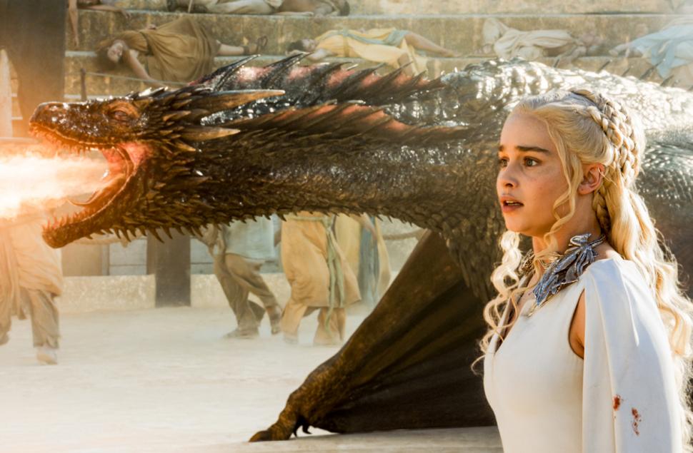 VIDEO VIRAL: Khaleesi, mama dragonilor, din Game of Thrones încurajează România la EURO 2016!