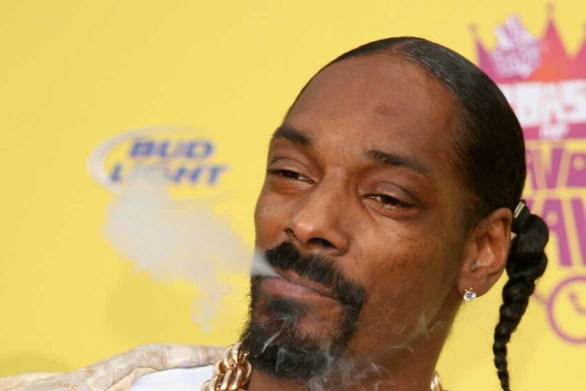 PIESĂ NOUĂ: Snoop Dogg – Legend
