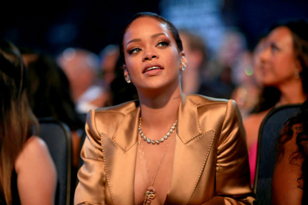 Rihanna a anulat un festival întreg. Uite cum a reuşit!