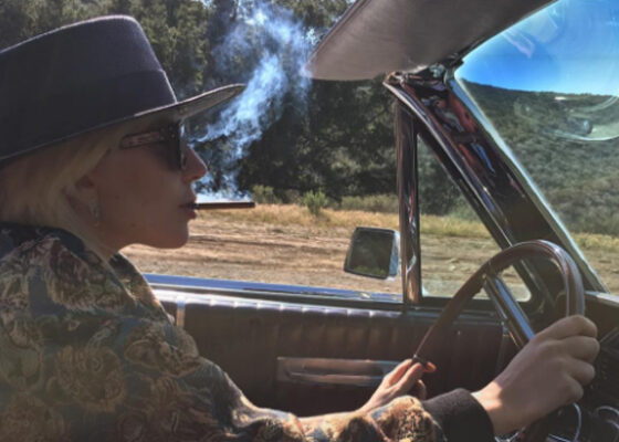 Lady Gaga şi-a luat permisul de conducere la 30 de ani