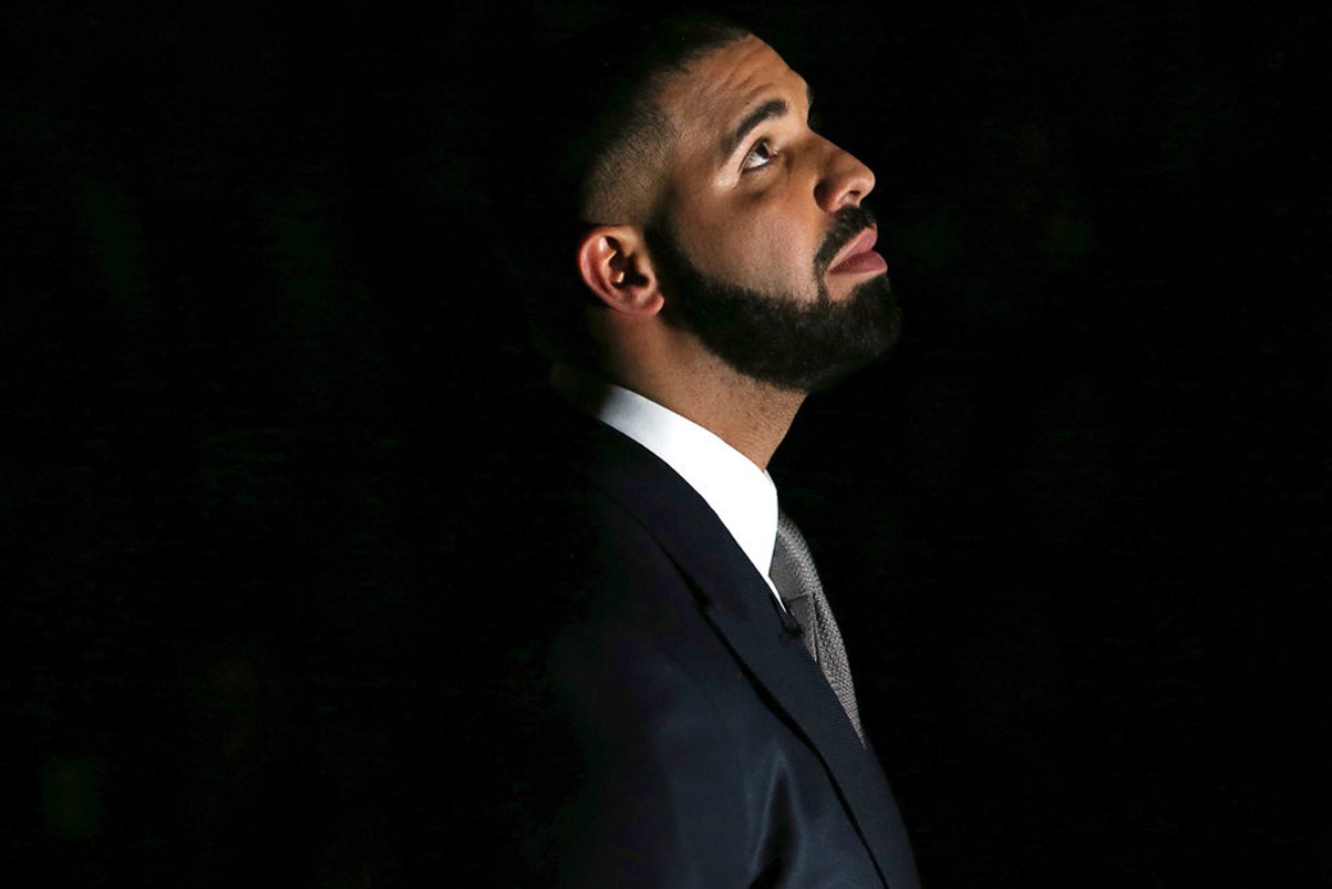 Drake lansează videoclip pentru piesa „One Dance”. A dat deja primele INDICII