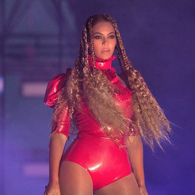 VIDEO: Beyonce a adus cel mai frumos omagiu bărbaţilor împuşcaţi ilegal de poliţie