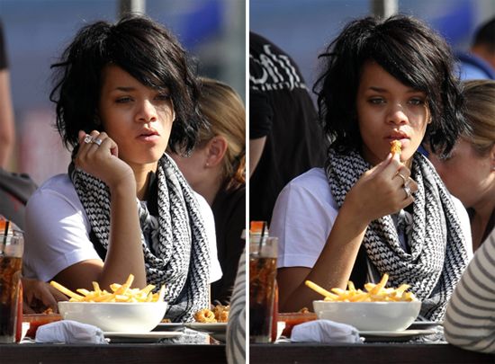 VIDEO: Uite cum s-a deghizat Rihanna să nu fie recunoscută la fast-food
