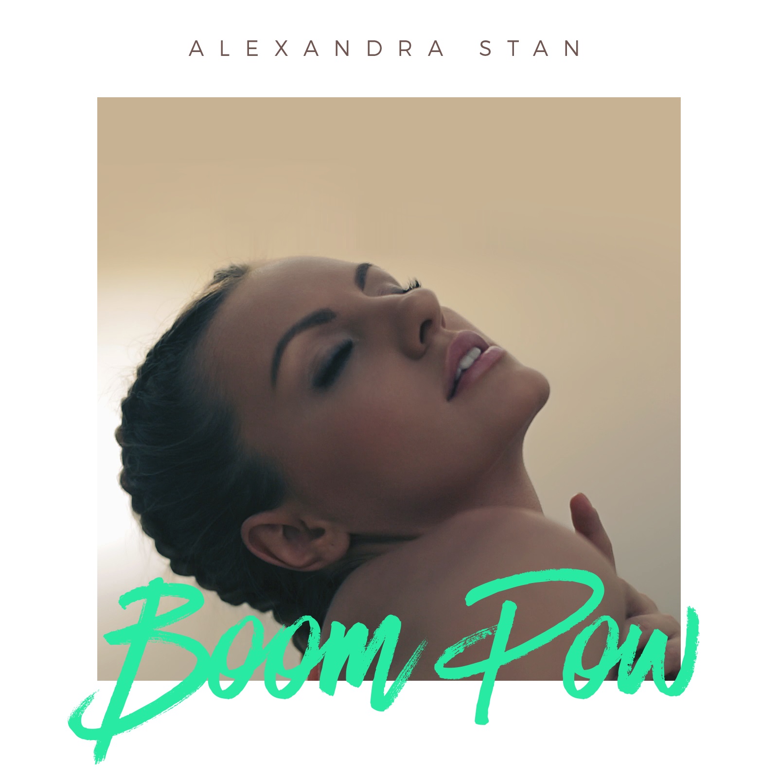 VIDEOCLIP NOU: Alexandra Stan – Boom Pow
