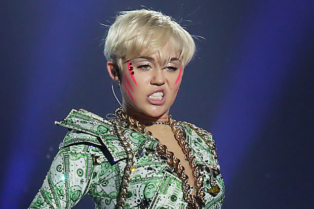 OMG! Miley Cyrus a fost omorâtă de jurnaliști