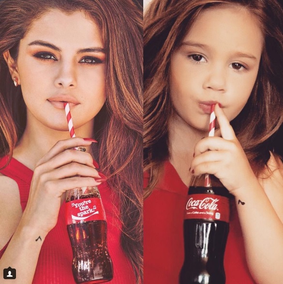 Awww! Fetițele recreează fotografiile Selenei Gomez de pe Instagram