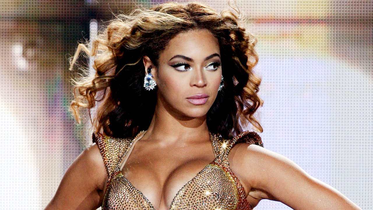 Un cercetător american susţine că muzica lui Beyoncé e ascultată de oamenii proşti