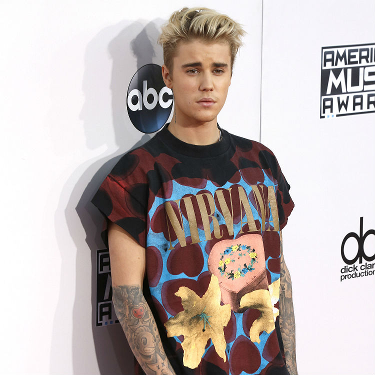Justin Bieber, marele câştigător la American Music Awards. Cine mai e pe listă?
