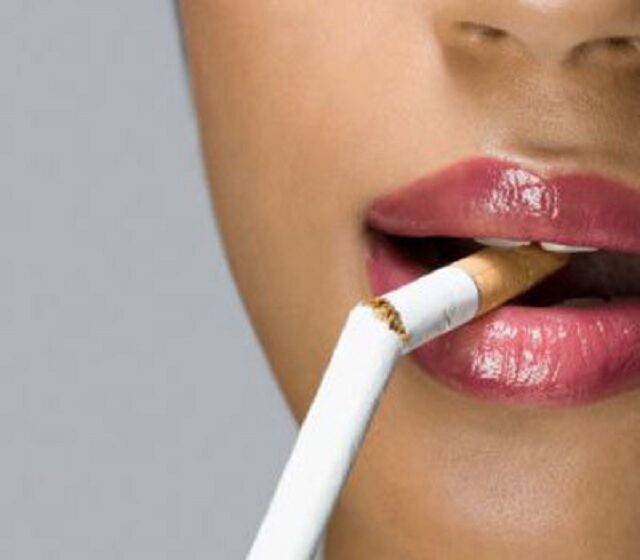 FOTO. TOP 13 reclame care ar face orice fumător să stingă ţigara