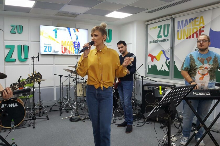 VIDEO: Alina Eremia a cântat un colaj de piese 100% româneşti la Marea Unire ZU