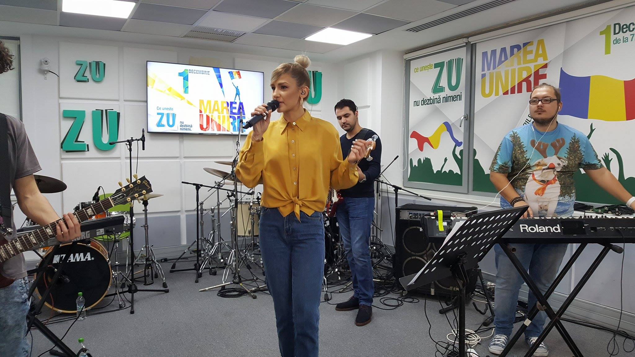 VIDEO: Alina Eremia a cântat un colaj de piese 100% româneşti la Marea Unire ZU