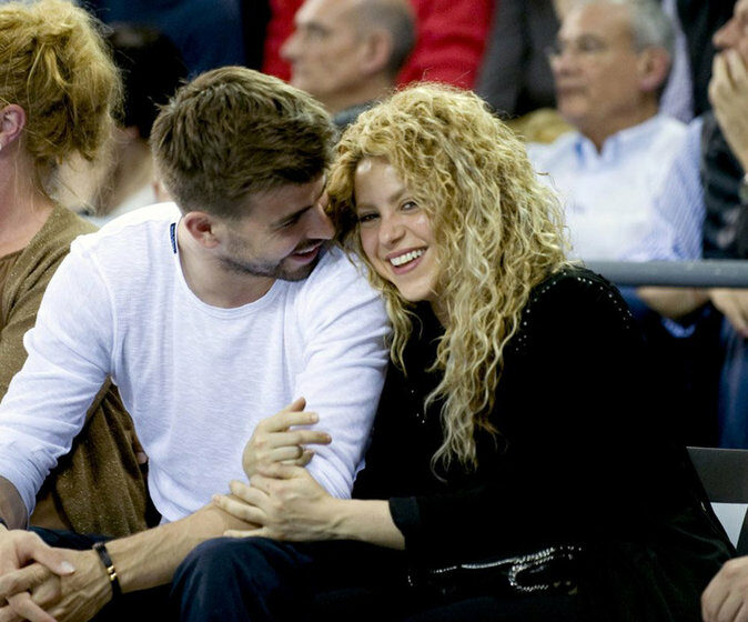 VIDEO LOL: Piqué a făcut-o de râs pe Shakira, de față cu toată lumea. Reacția ei e priceless!
