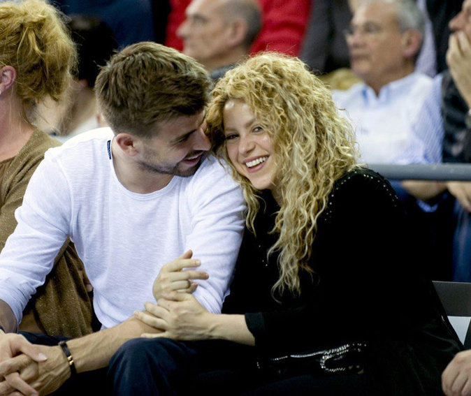 VIDEO LOL: Piqué a făcut-o de râs pe Shakira, de față cu toată lumea. Reacția ei e priceless!